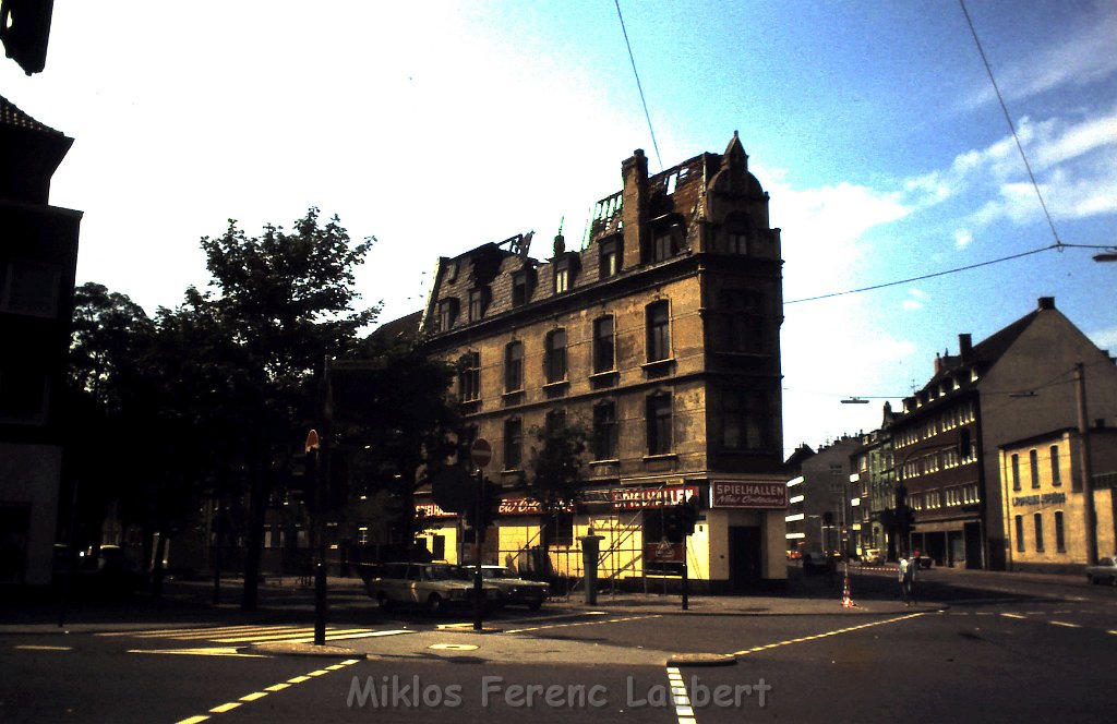 Dachstuhlbrand Koeln Ehrenfeld Venloerstr P3.JPG